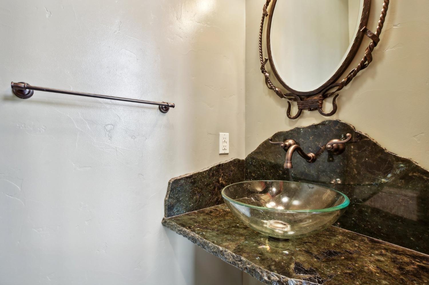 Detail Gallery Image 23 of 73 For 7027 Garden Hwy, Sacramento,  CA 95837 - 4 Beds | 3/1 Baths