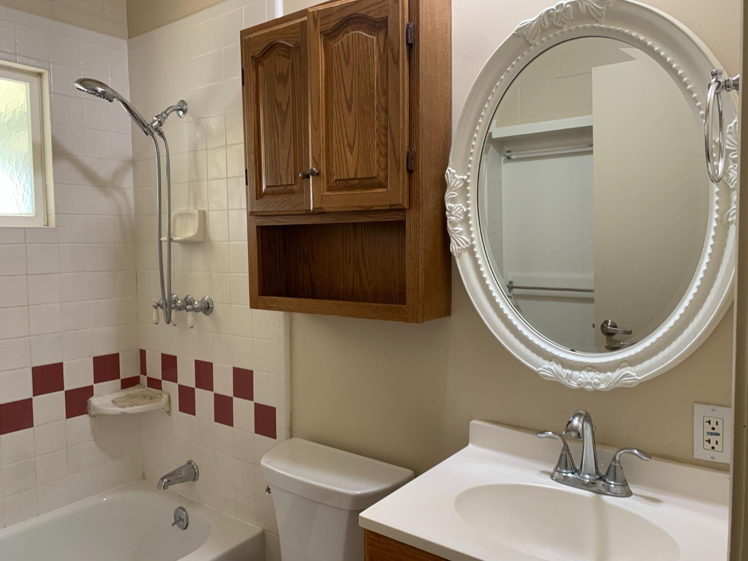 Detail Gallery Image 27 of 57 For 9675 Eisenbeisz St, Elk Grove,  CA 95624 - 2 Beds | 1/1 Baths