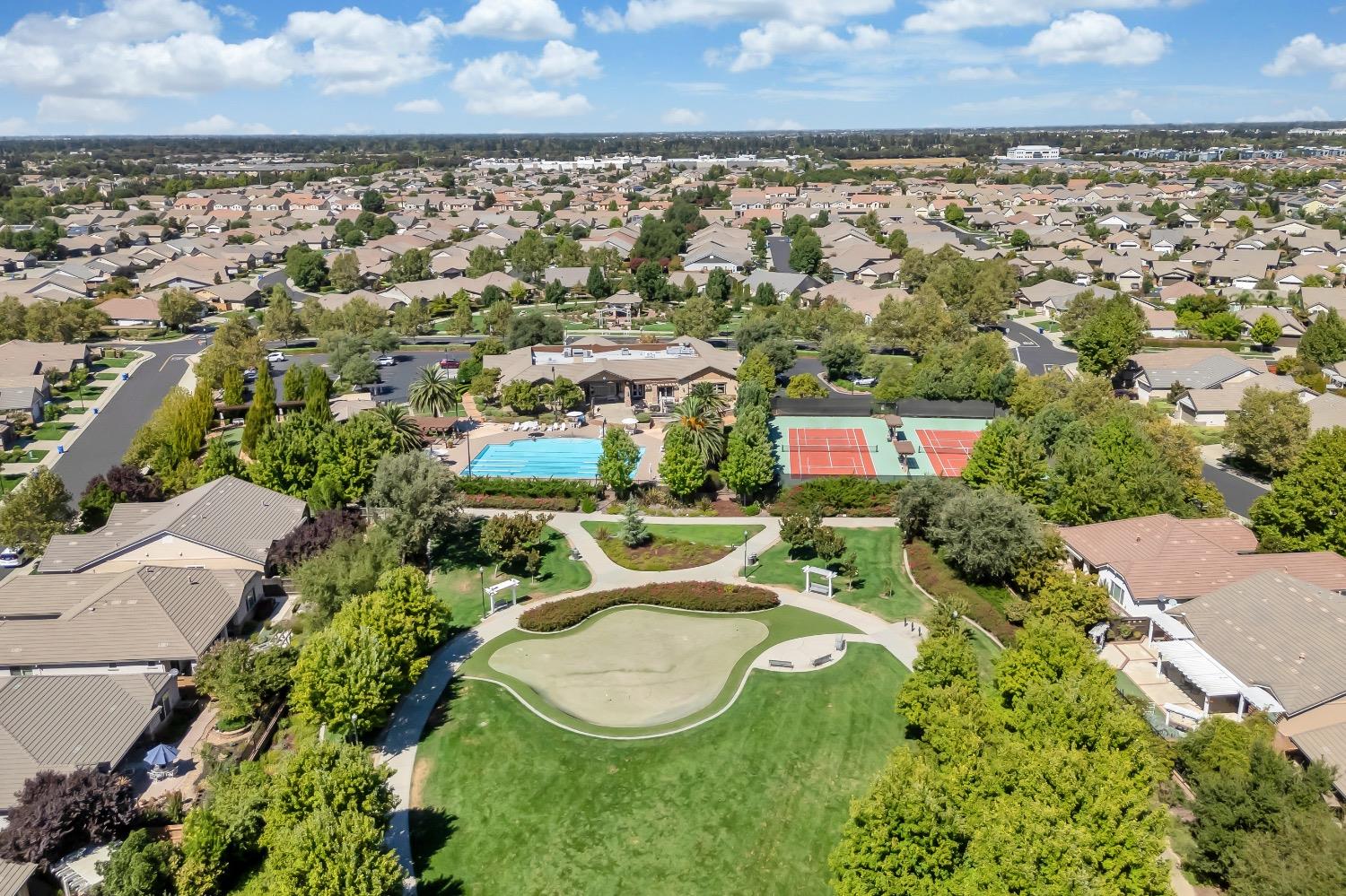 Detail Gallery Image 43 of 49 For 9984 Westminster Way, Elk Grove,  CA 95757 - 3 Beds | 2 Baths