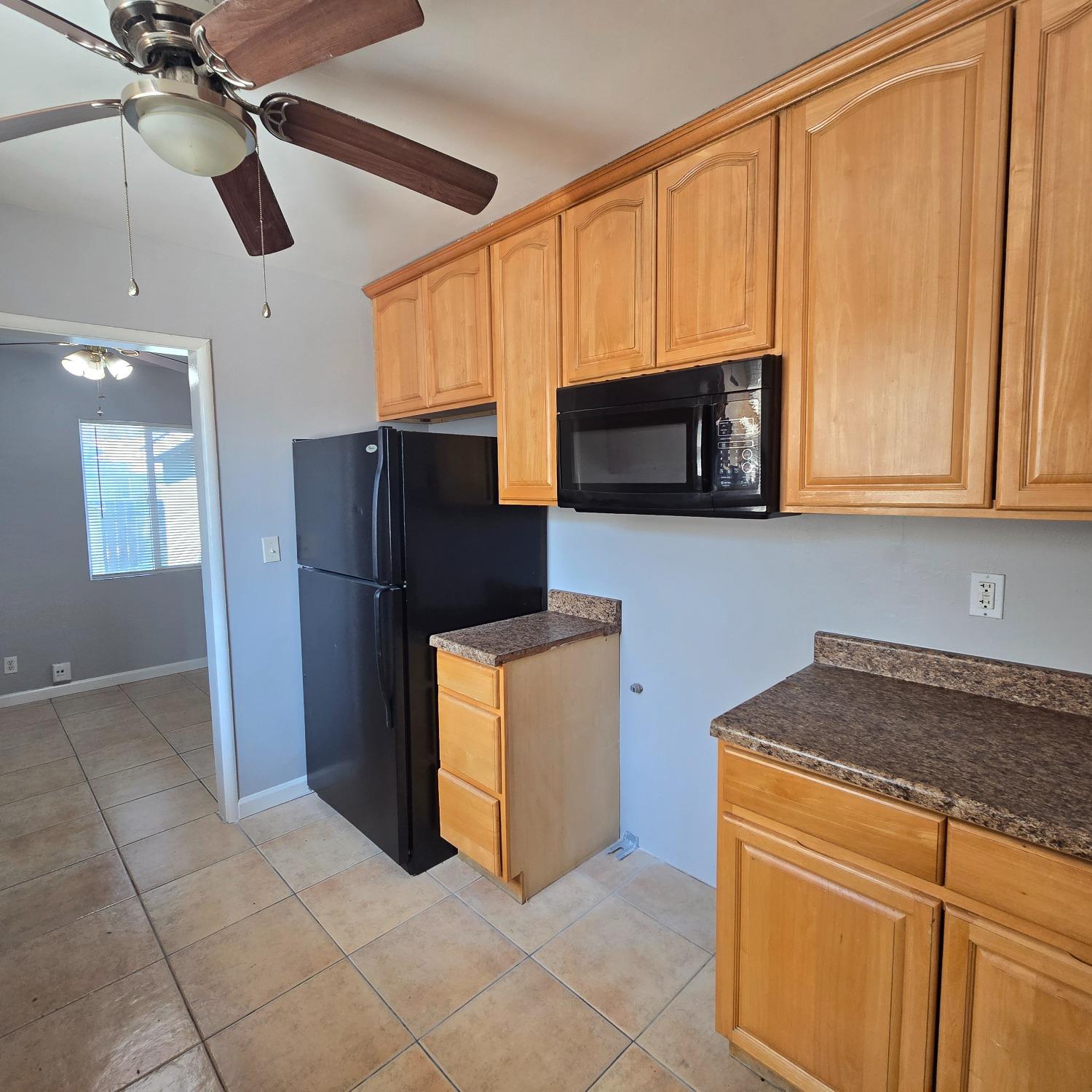 Detail Gallery Image 14 of 19 For 1637 Julian St, Stockton,  CA 95206 - 3 Beds | 1 Baths