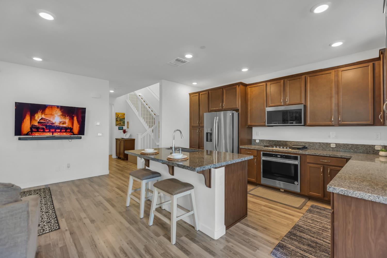 Detail Gallery Image 13 of 62 For 2897 Wheat Grass St, Sacramento,  CA 95833 - 3 Beds | 2/1 Baths