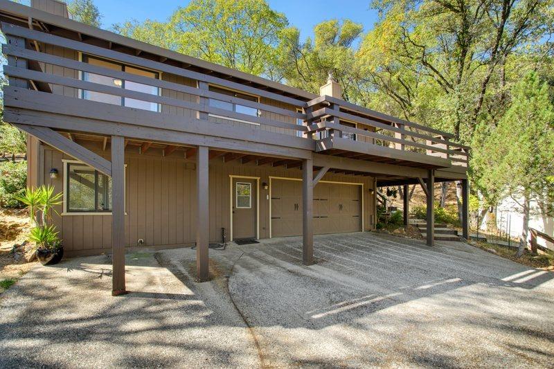 Detail Gallery Image 2 of 78 For 19744 Echo Blue Dr, Penn Valley,  CA 95946 - 5 Beds | 4 Baths