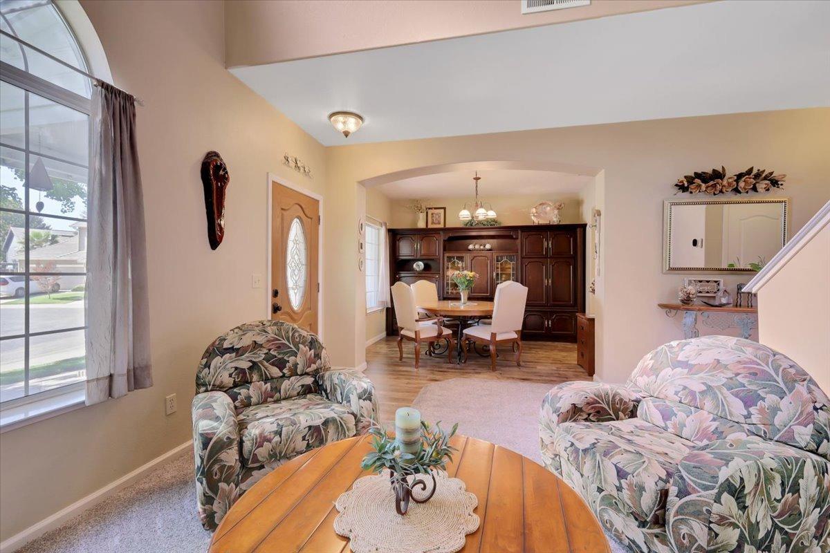 Detail Gallery Image 7 of 64 For 1856 Rutherford Ct, Yuba City,  CA 95993 - 4 Beds | 2/1 Baths