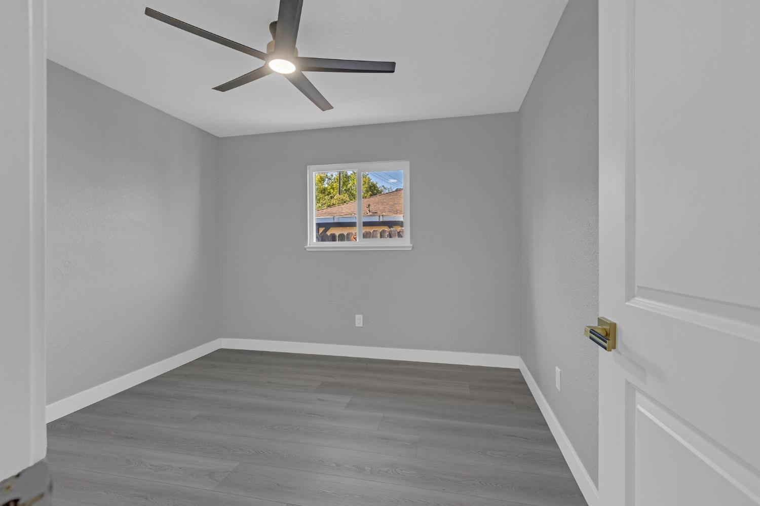 Detail Gallery Image 21 of 39 For 5156 Moddison Ave, Sacramento,  CA 95819 - 3 Beds | 1 Baths