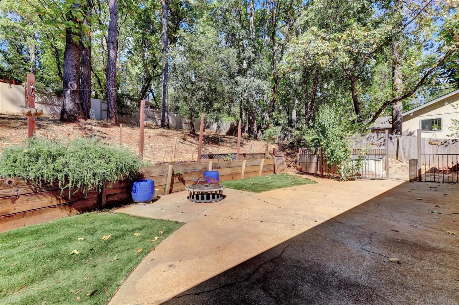 Detail Gallery Image 33 of 42 For 11226 Edward Dr, Grass Valley,  CA 95949 - 3 Beds | 2 Baths