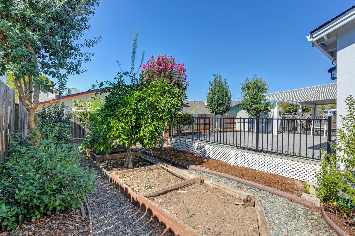 Detail Gallery Image 31 of 31 For 3568 Day Ave, Loomis,  CA 95650 - 3 Beds | 1 Baths