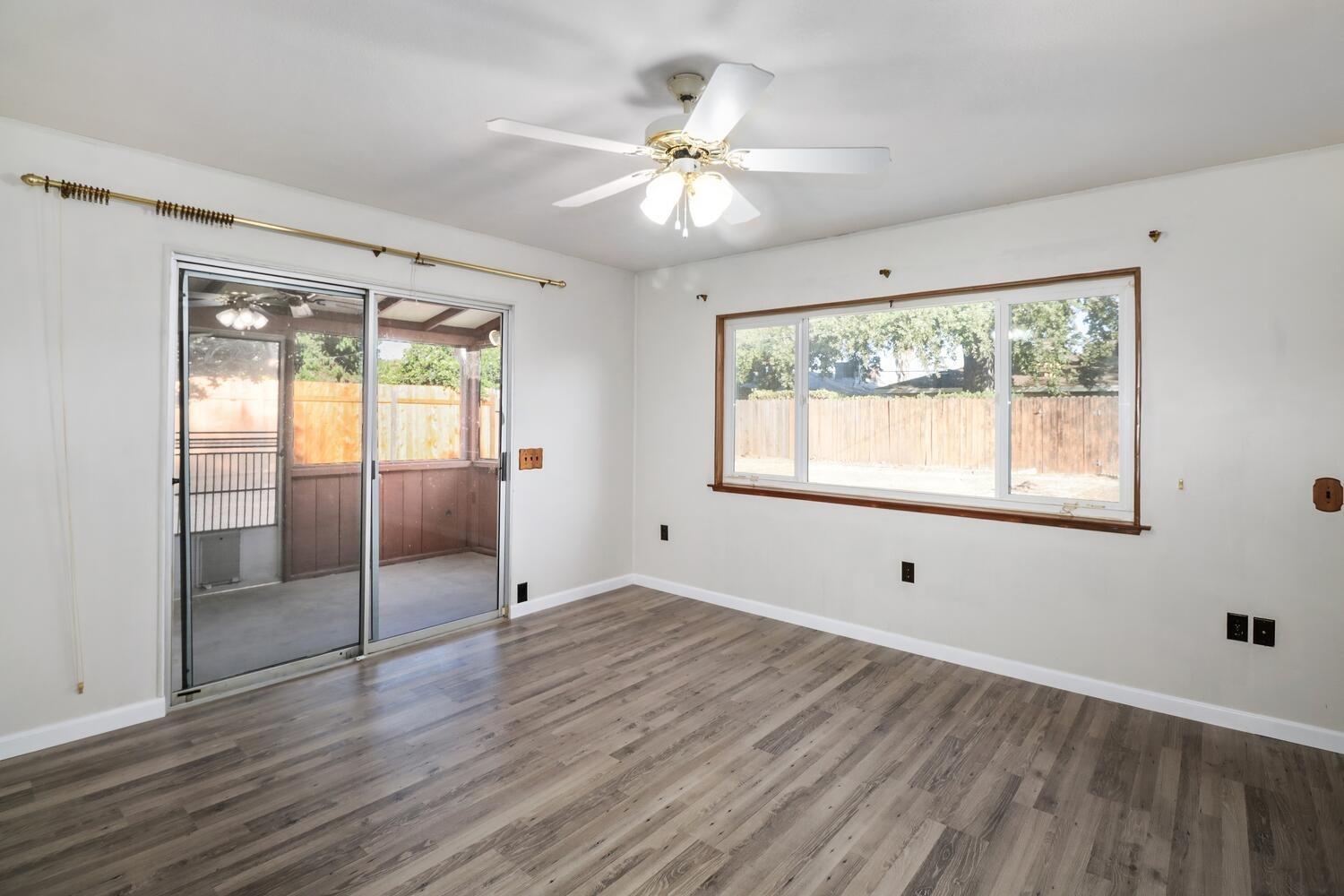 Detail Gallery Image 8 of 39 For 341 Delagua Way, Sacramento,  CA 95838 - 2 Beds | 2 Baths