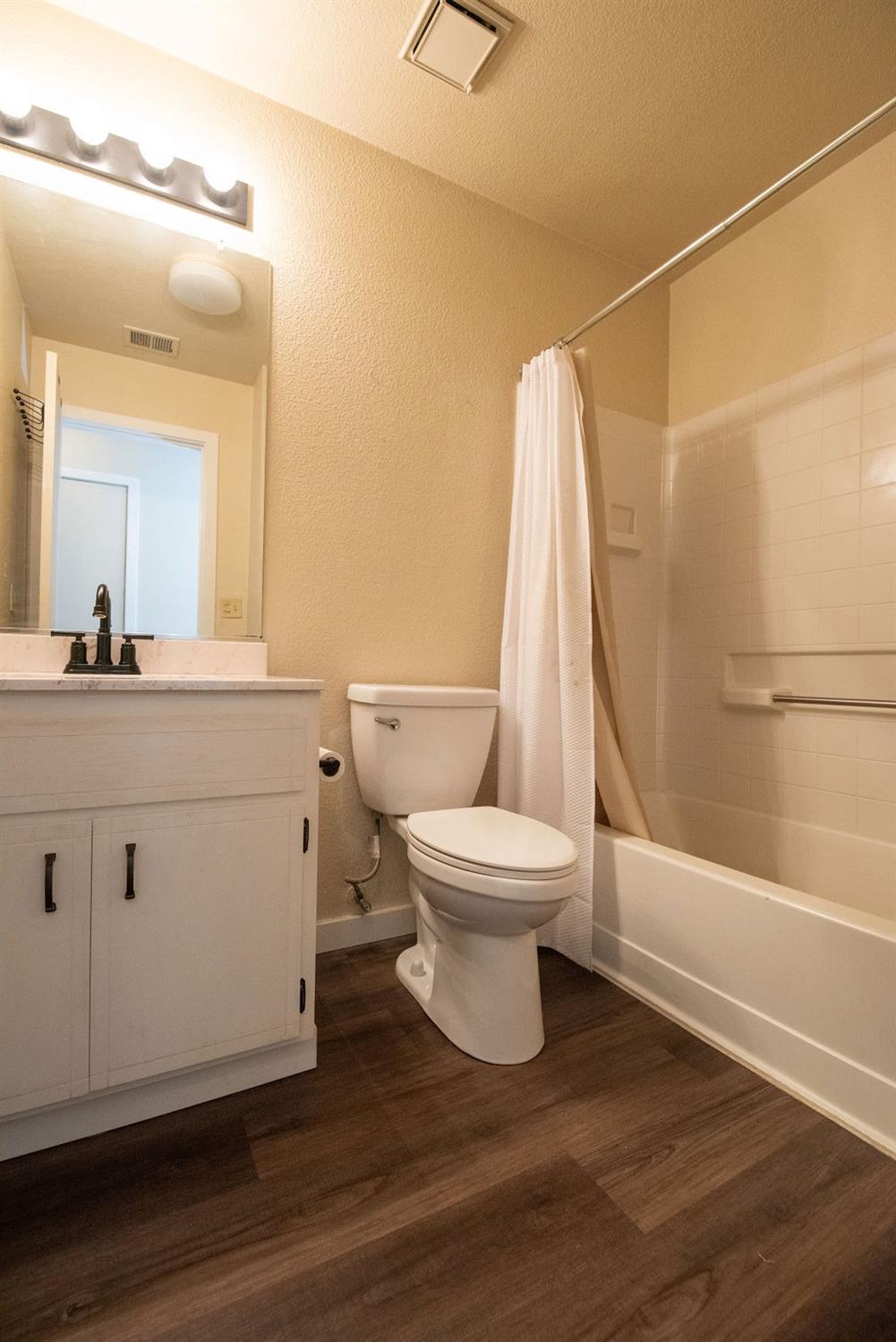 Detail Gallery Image 23 of 29 For 1556 Sun River St, Oakdale,  CA 95361 - 3 Beds | 2 Baths