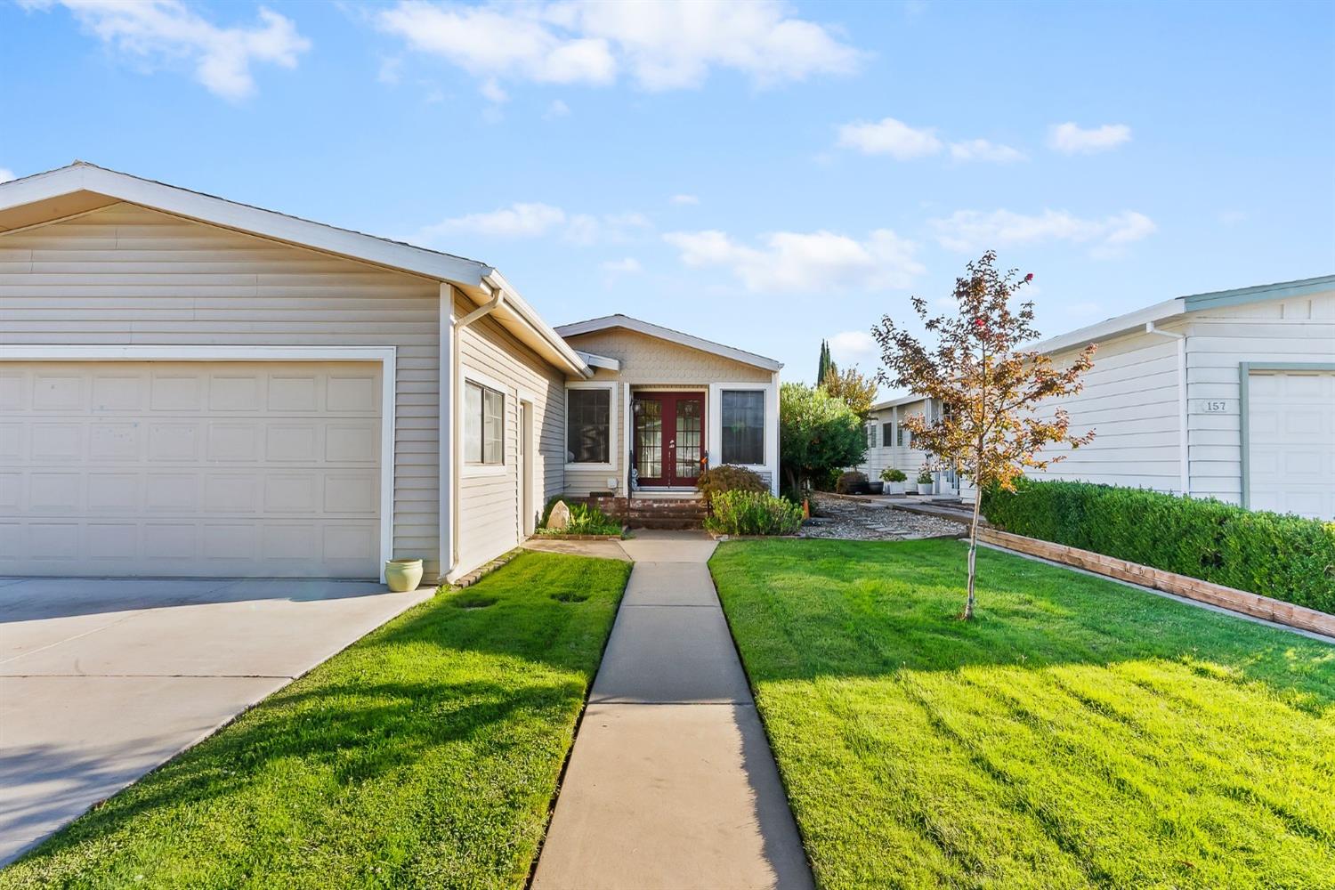 Detail Gallery Image 6 of 33 For 158 Kaseberg Drive, Roseville,  CA 95678 - 2 Beds | 2 Baths