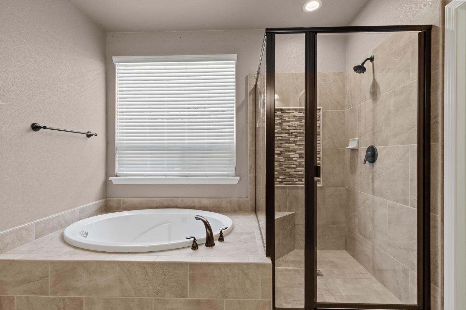 Detail Gallery Image 23 of 38 For 2190 Ne Newcastle Dr, Yuba City,  CA 95991 - 4 Beds | 2/1 Baths