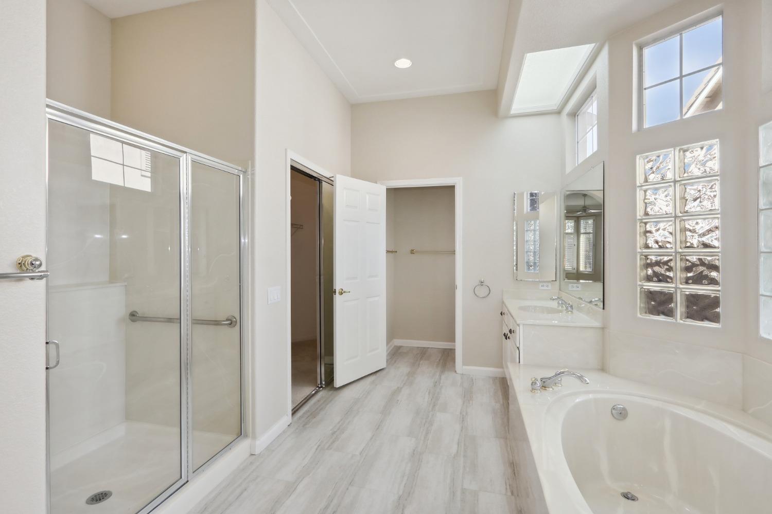 Detail Gallery Image 35 of 60 For 7125 Kingbird Ln, Roseville,  CA 95747 - 3 Beds | 2/1 Baths