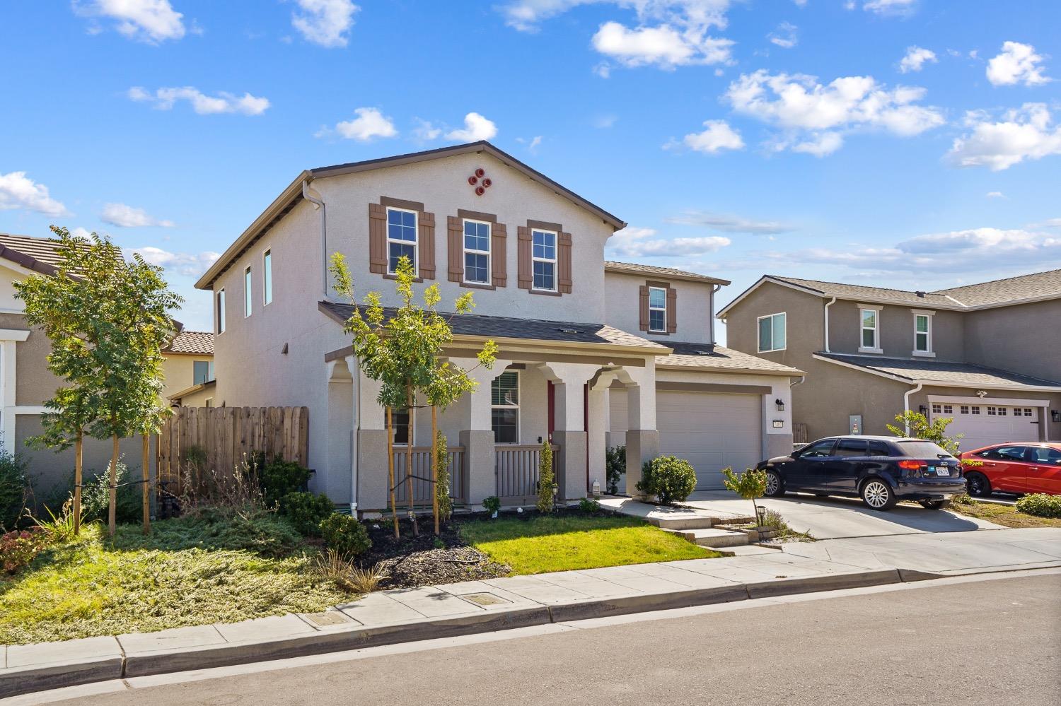 Detail Gallery Image 1 of 36 For 7407 E Homan Ave, Fresno,  CA 93737 - 4 Beds | 3 Baths