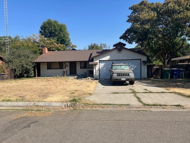 Detail Gallery Image 1 of 12 For 492 Elm Avenue, Gustine,  CA 95322 - 3 Beds | 2 Baths