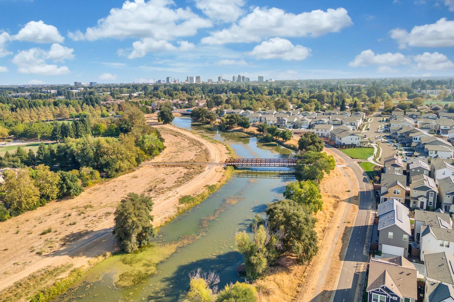 Detail Gallery Image 45 of 62 For 2897 Wheat Grass St, Sacramento,  CA 95833 - 3 Beds | 2/1 Baths