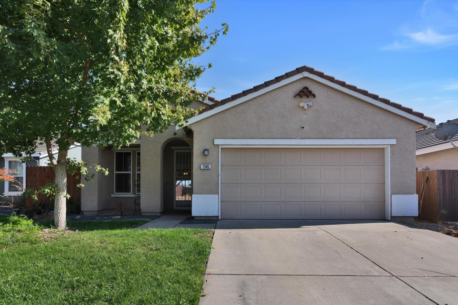 Detail Gallery Image 1 of 1 For 7345 Elverta Railway, Rio Linda,  CA 95673 - 4 Beds | 2 Baths