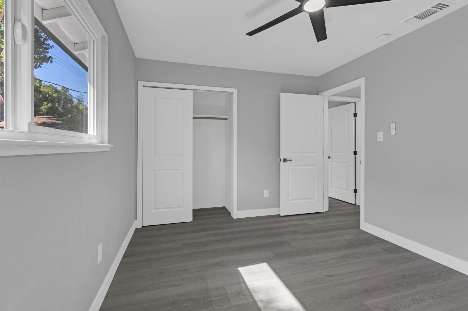 Detail Gallery Image 11 of 39 For 5156 Moddison Ave, Sacramento,  CA 95819 - 3 Beds | 1 Baths