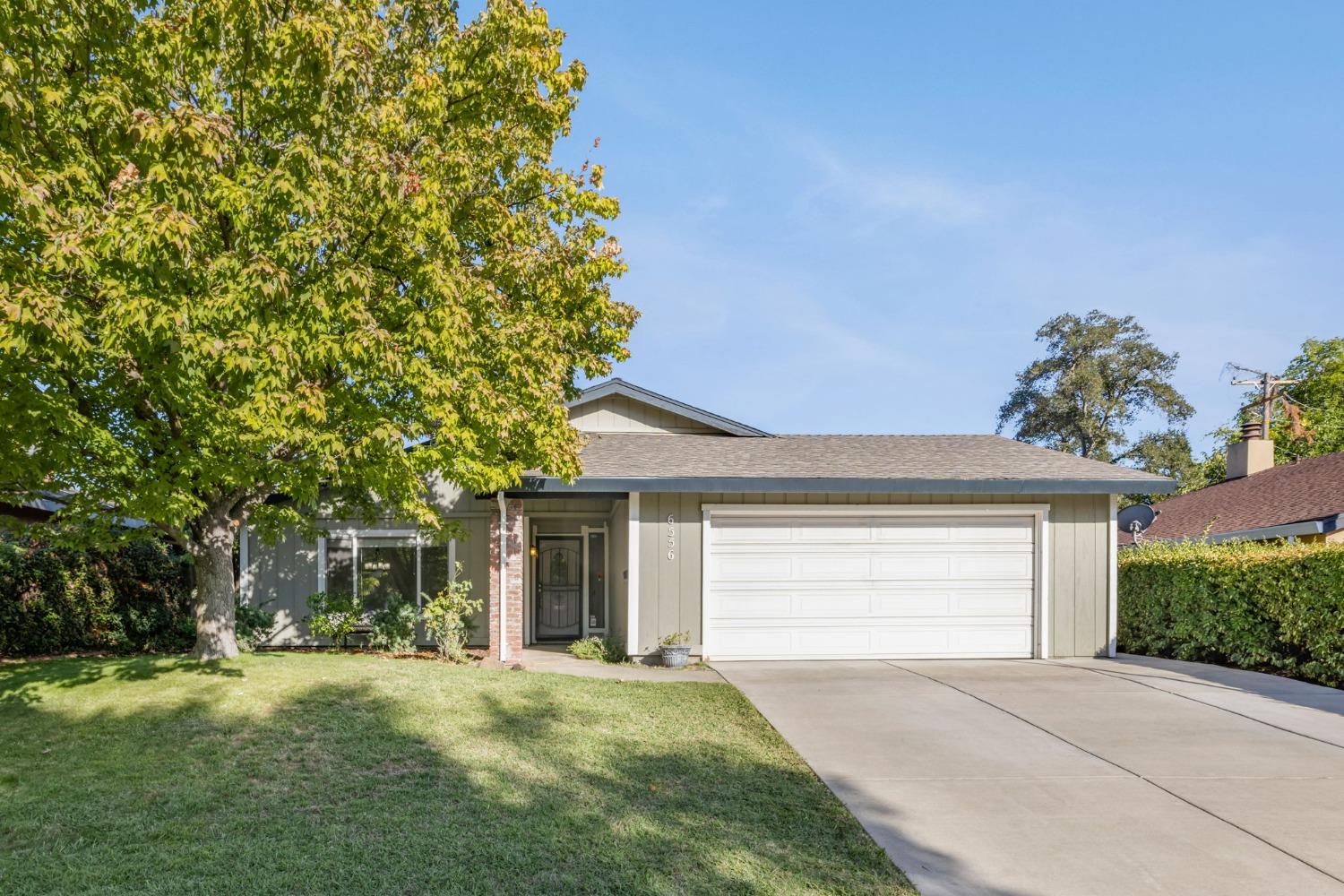 Detail Gallery Image 3 of 46 For 6556 Oakcreek Way, Citrus Heights,  CA 95621 - 4 Beds | 2 Baths