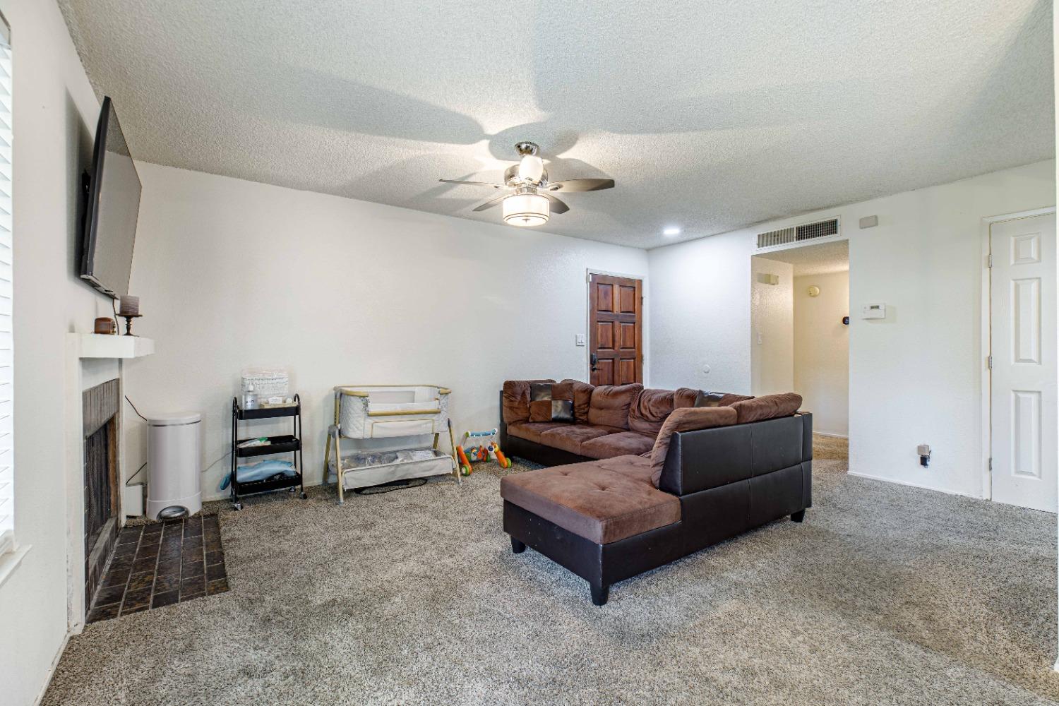 Detail Gallery Image 5 of 38 For 3700 Tully Rd #87,  Modesto,  CA 95356 - 1 Beds | 1 Baths