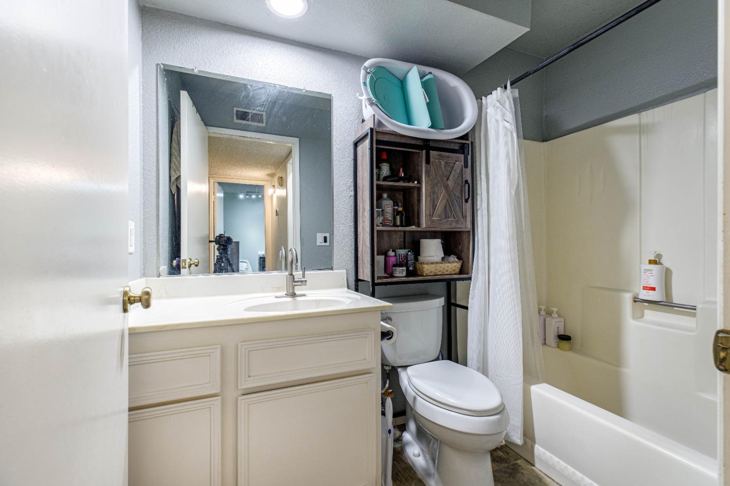 Detail Gallery Image 13 of 38 For 3700 Tully Rd #87,  Modesto,  CA 95356 - 1 Beds | 1 Baths