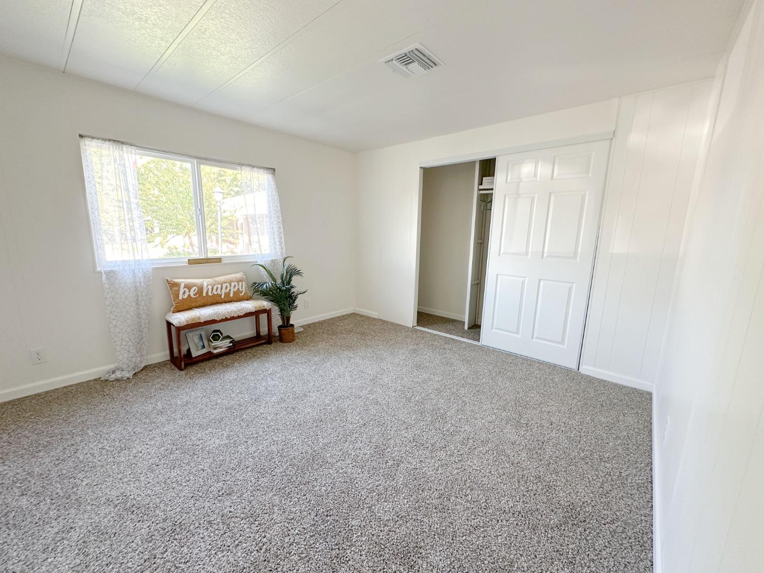 Detail Gallery Image 7 of 18 For 56 Village Green Dr, Sacramento,  CA 95838 - 2 Beds | 2 Baths