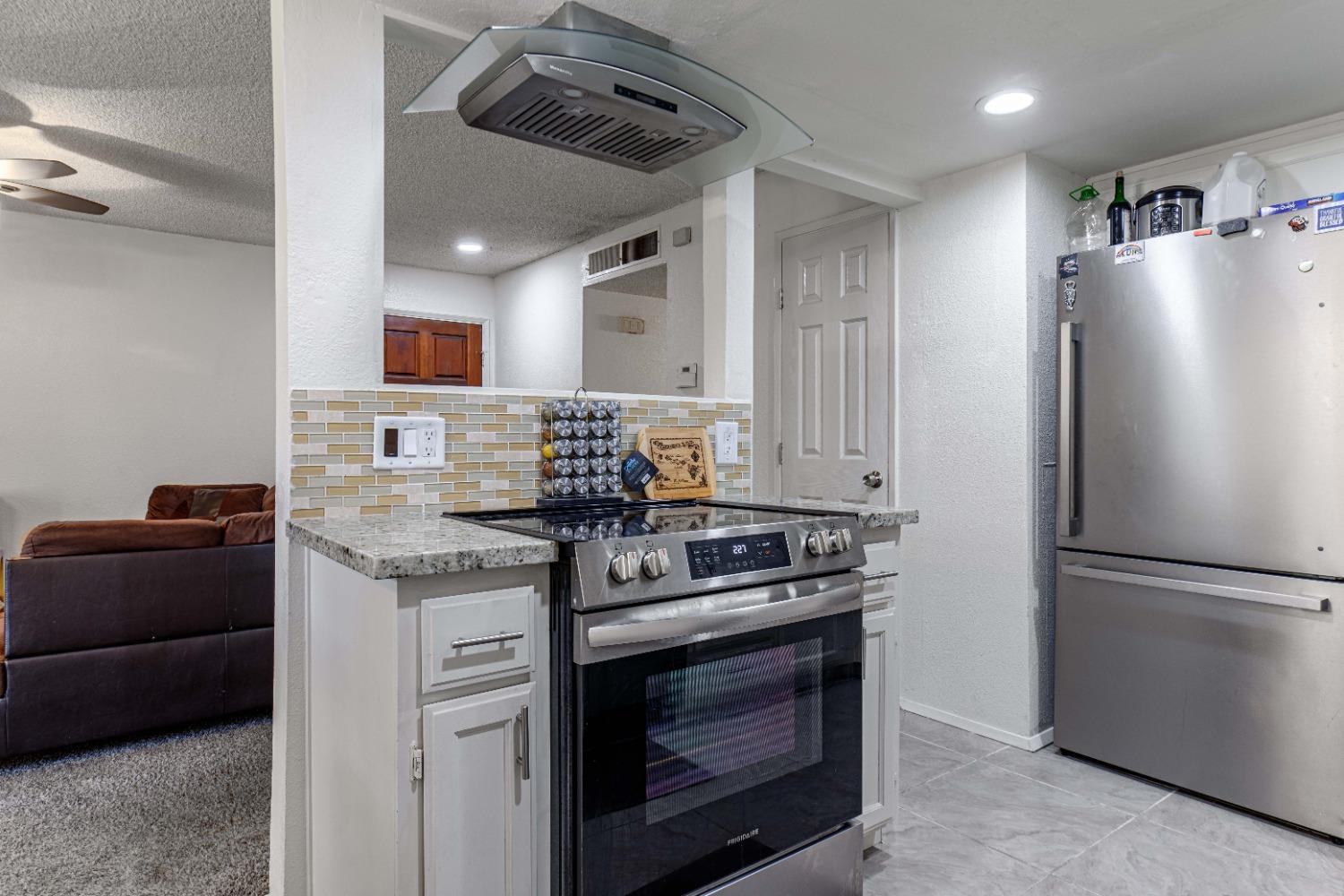 Detail Gallery Image 7 of 38 For 3700 Tully Rd #87,  Modesto,  CA 95356 - 1 Beds | 1 Baths