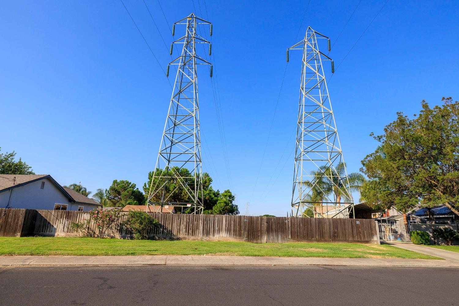 Detail Gallery Image 5 of 62 For 415 N Fremont St, Manteca,  CA 95336 - 3 Beds | 2 Baths