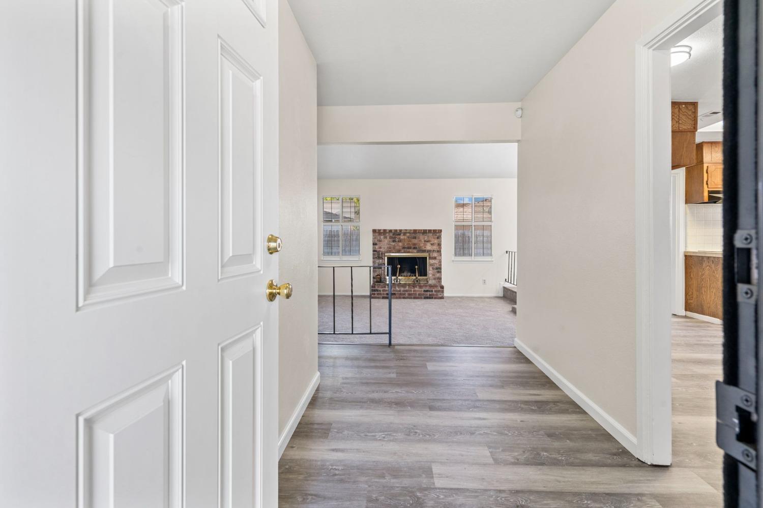 Detail Gallery Image 5 of 36 For 7135 Southfield Way, Stockton,  CA 95207 - 3 Beds | 2 Baths