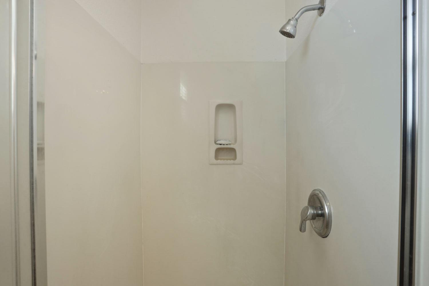 Detail Gallery Image 34 of 46 For 1745 Silvershire Dr, Stockton,  CA 95206 - 3 Beds | 2/1 Baths