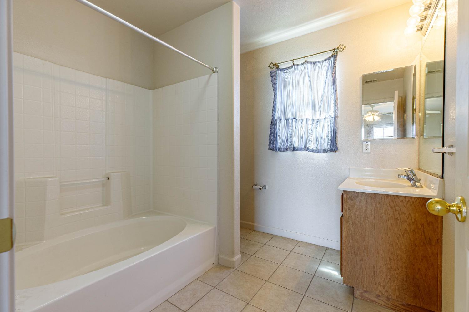 Detail Gallery Image 30 of 39 For 4359 Anderson Way, Merced,  CA 95348 - 3 Beds | 2/1 Baths