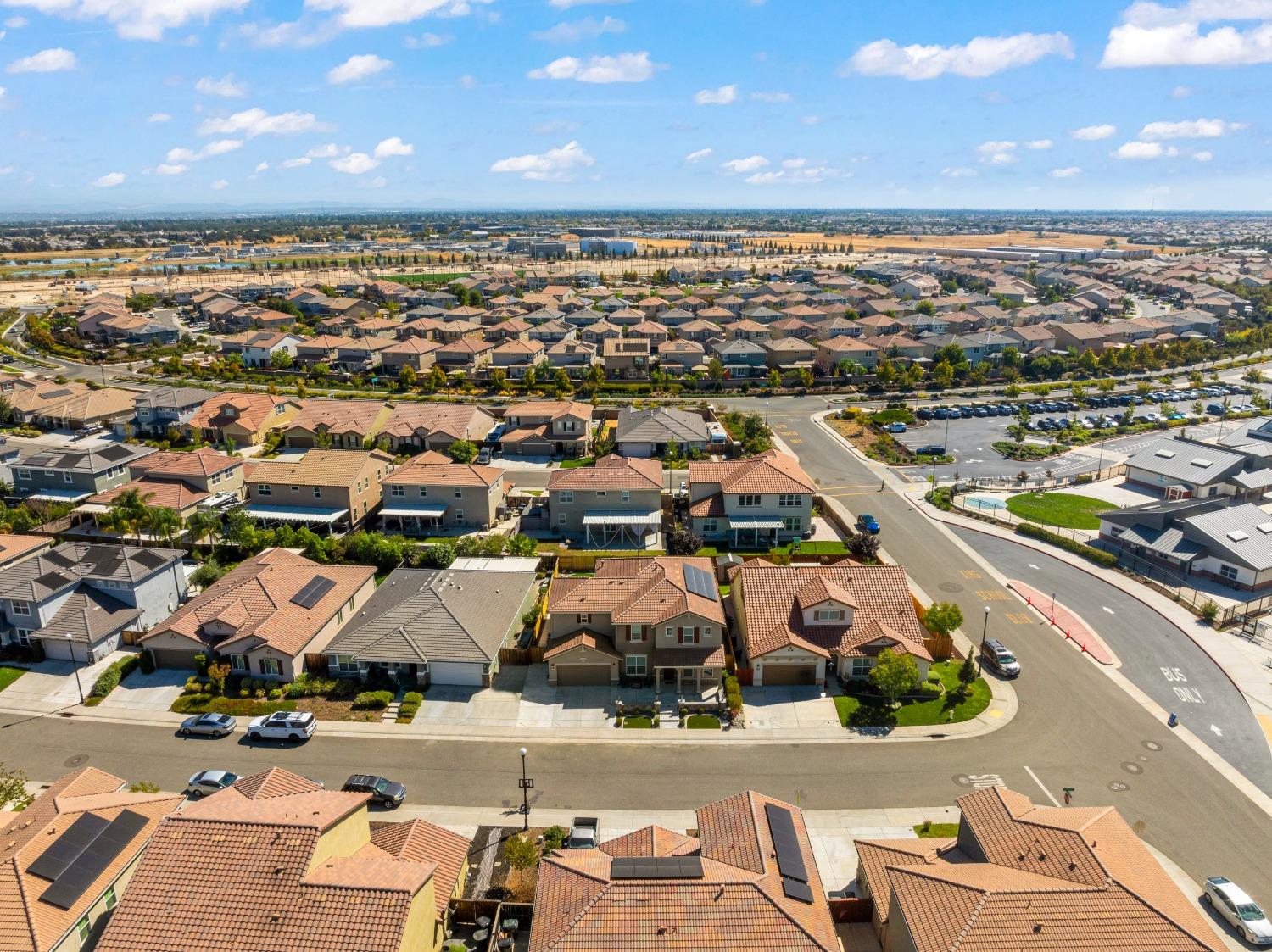 Detail Gallery Image 82 of 85 For 5008 Foxfield Way, Roseville,  CA 95747 - 5 Beds | 4 Baths