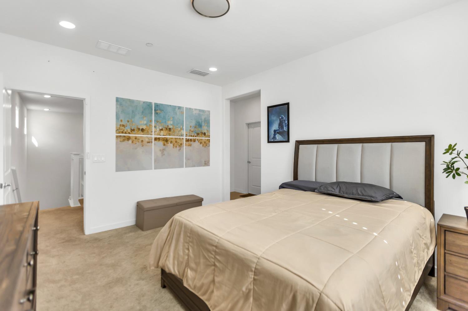 Detail Gallery Image 18 of 62 For 2897 Wheat Grass St, Sacramento,  CA 95833 - 3 Beds | 2/1 Baths