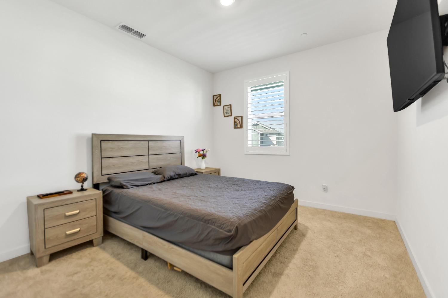 Detail Gallery Image 12 of 62 For 2897 Wheat Grass St, Sacramento,  CA 95833 - 3 Beds | 2/1 Baths