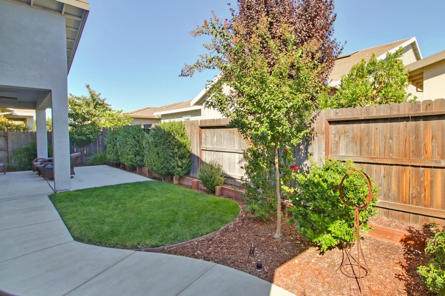 Detail Gallery Image 48 of 73 For 5040 Fieldview Ln, Roseville,  CA 95747 - 3 Beds | 3/1 Baths