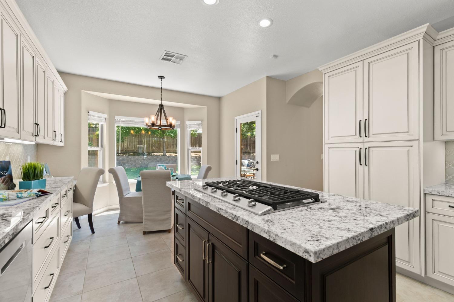 Detail Gallery Image 7 of 36 For 7544 Buckhaven Way, Citrus Heights,  CA 95610 - 4 Beds | 2/1 Baths