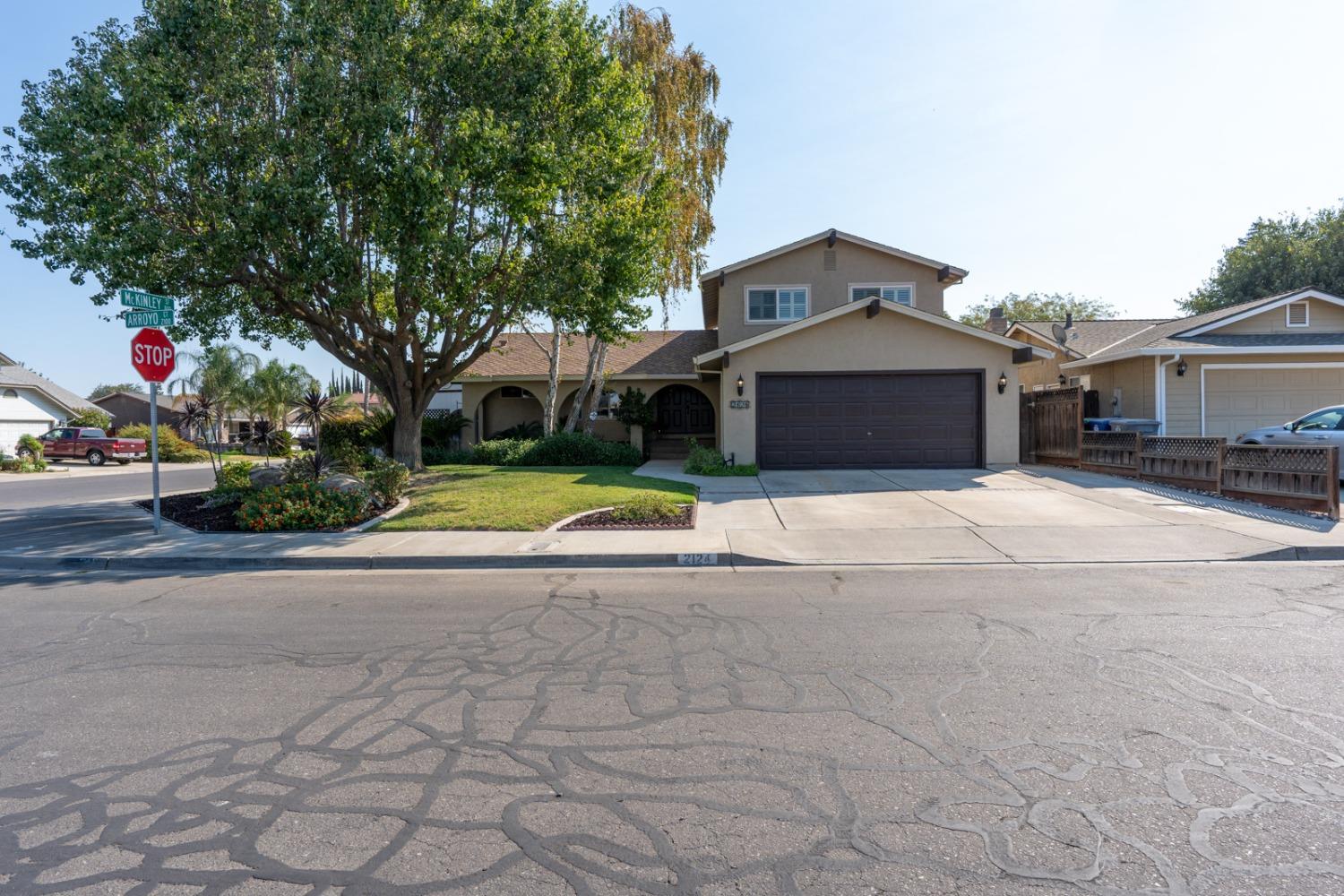 Detail Gallery Image 6 of 52 For 2124 Arroyo Ct, Los Banos,  CA 93635 - 4 Beds | 3 Baths