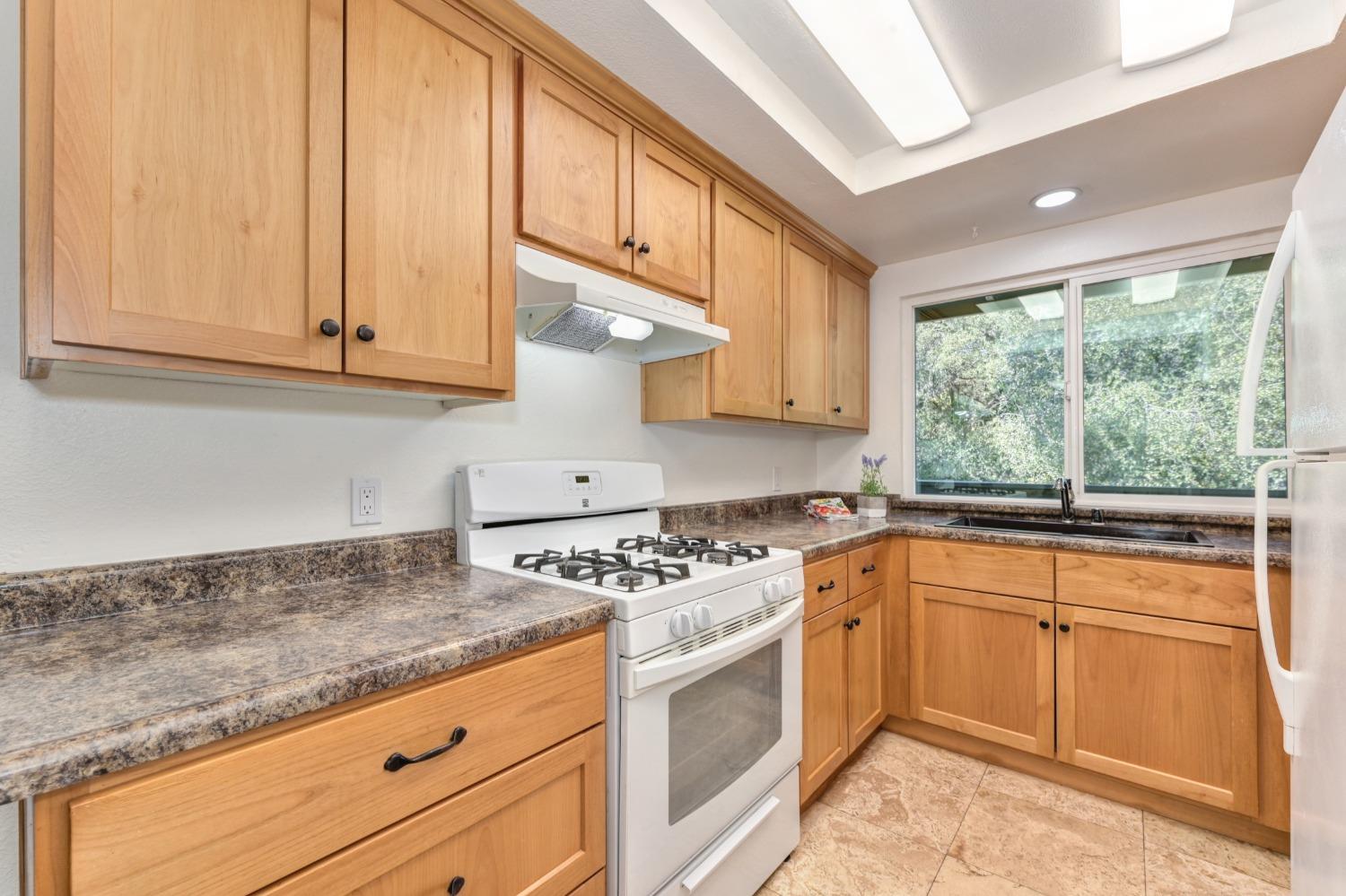 Detail Gallery Image 3 of 27 For 3587 Galena Dr #4,  Auburn,  CA 95602 - 2 Beds | 1 Baths