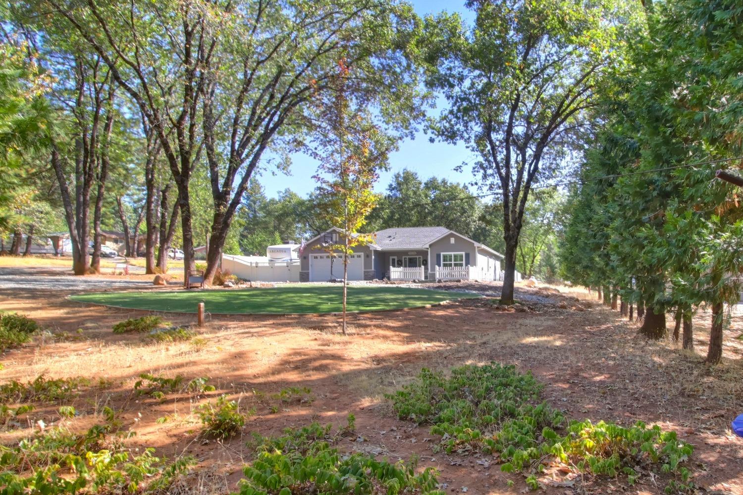 Detail Gallery Image 1 of 76 For 6402 Fernwood Ct, Foresthill,  CA 95631 - 3 Beds | 2 Baths