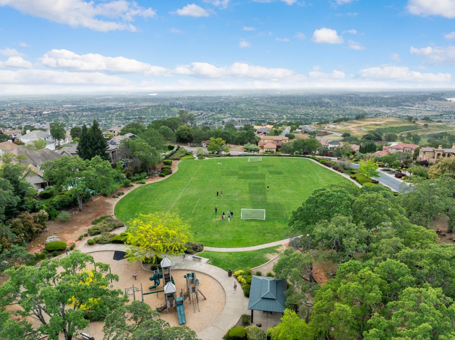 Detail Gallery Image 38 of 45 For 10 Powers Dr, El Dorado Hills,  CA 95762 - 4 Beds | 4/3 Baths