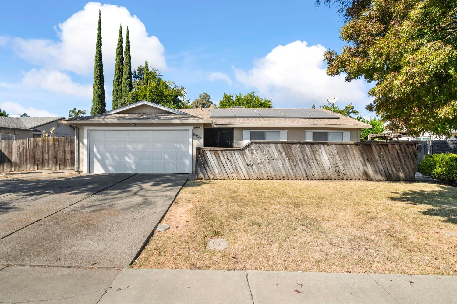 Detail Gallery Image 2 of 46 For 8425 Goshen Dr, Stockton,  CA 95210 - 3 Beds | 2 Baths