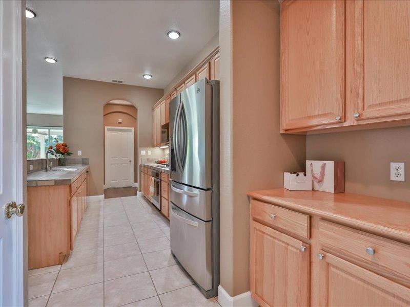 Detail Gallery Image 18 of 55 For 311 Connor Cir, Sacramento,  CA 95835 - 4 Beds | 2 Baths