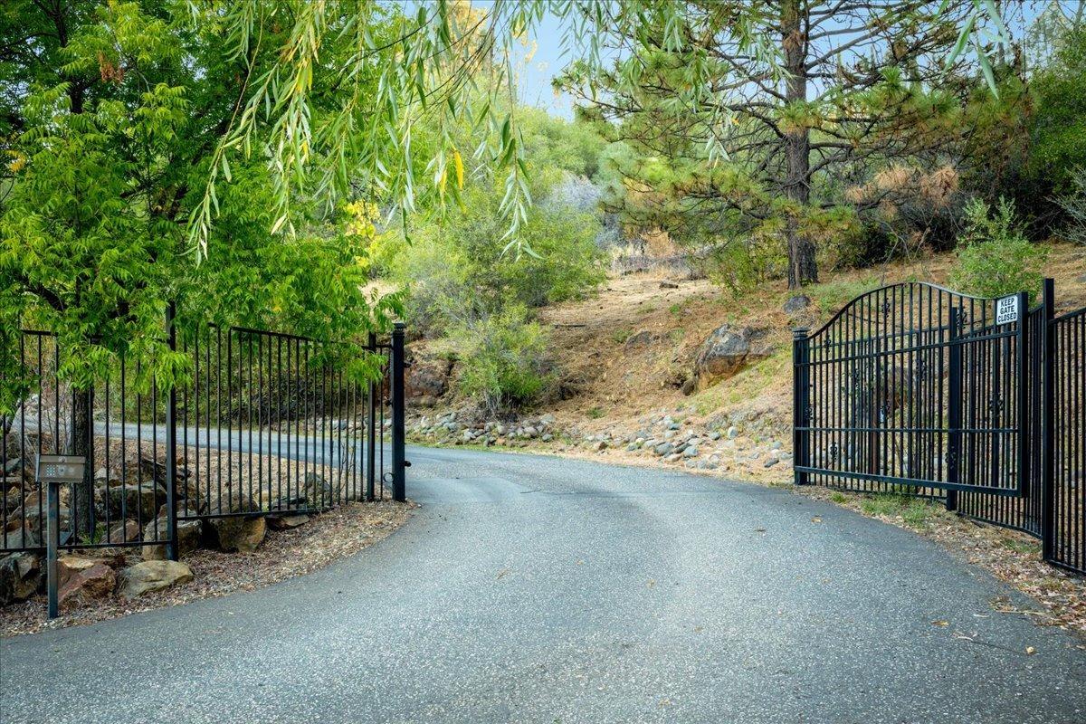 Detail Gallery Image 79 of 81 For 10135 Vista Point Loop, Penn Valley,  CA 95946 - 3 Beds | 3 Baths