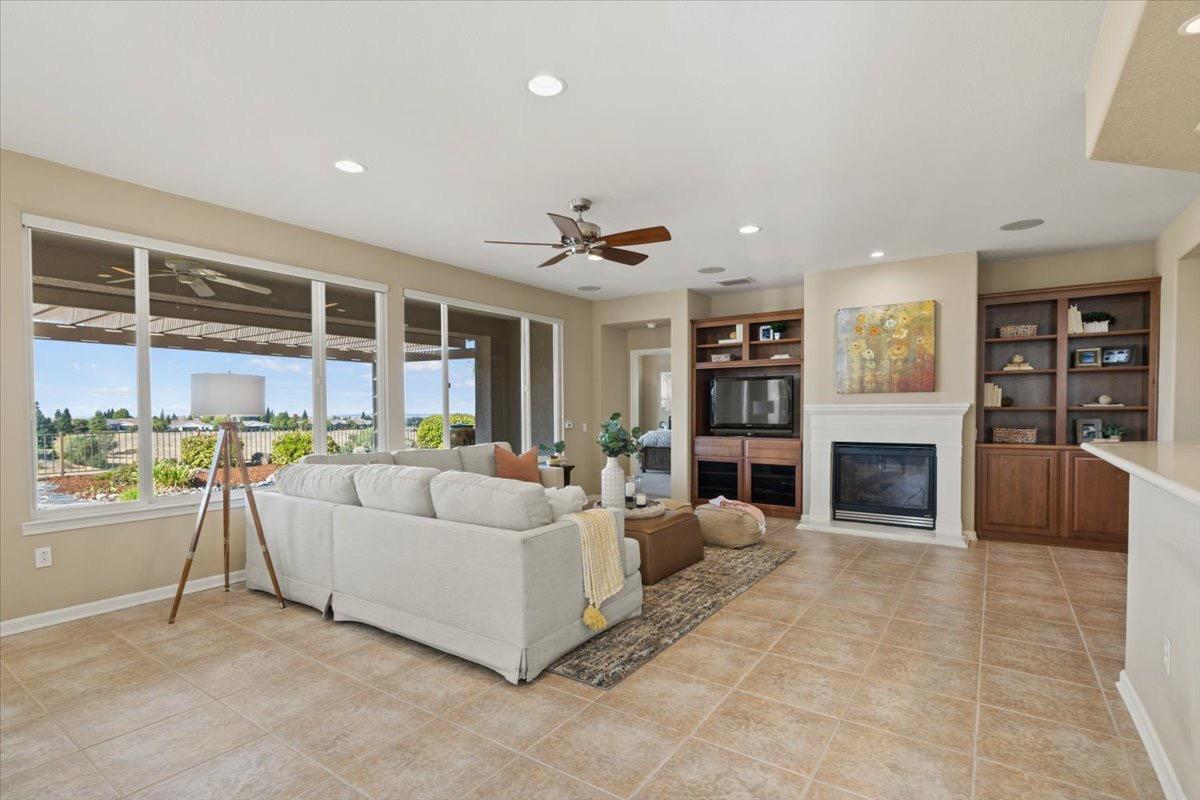 Walden View Court, Lincoln, California image 5