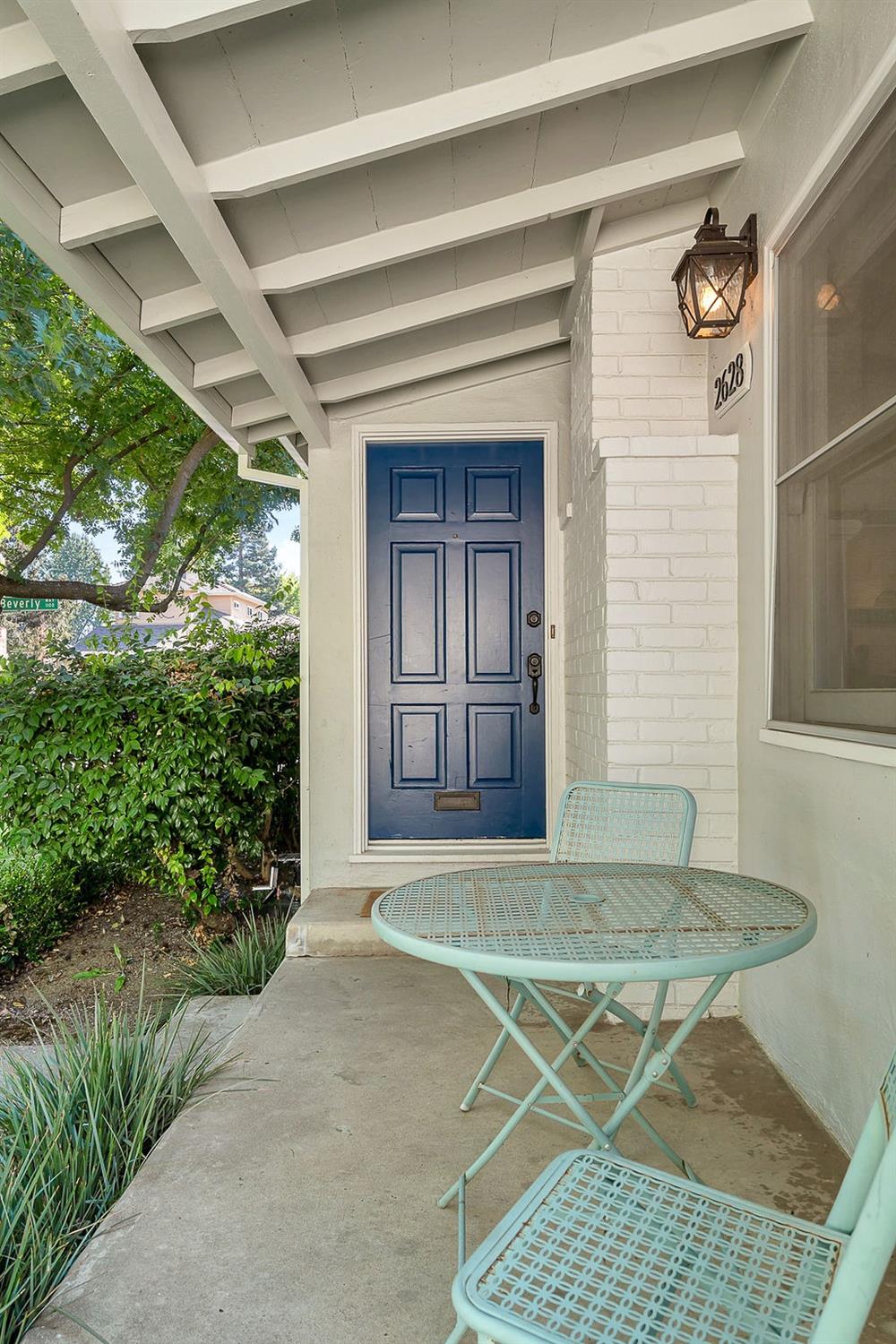 Detail Gallery Image 4 of 44 For 2628 Patton Way, Sacramento,  CA 95818 - 3 Beds | 1 Baths