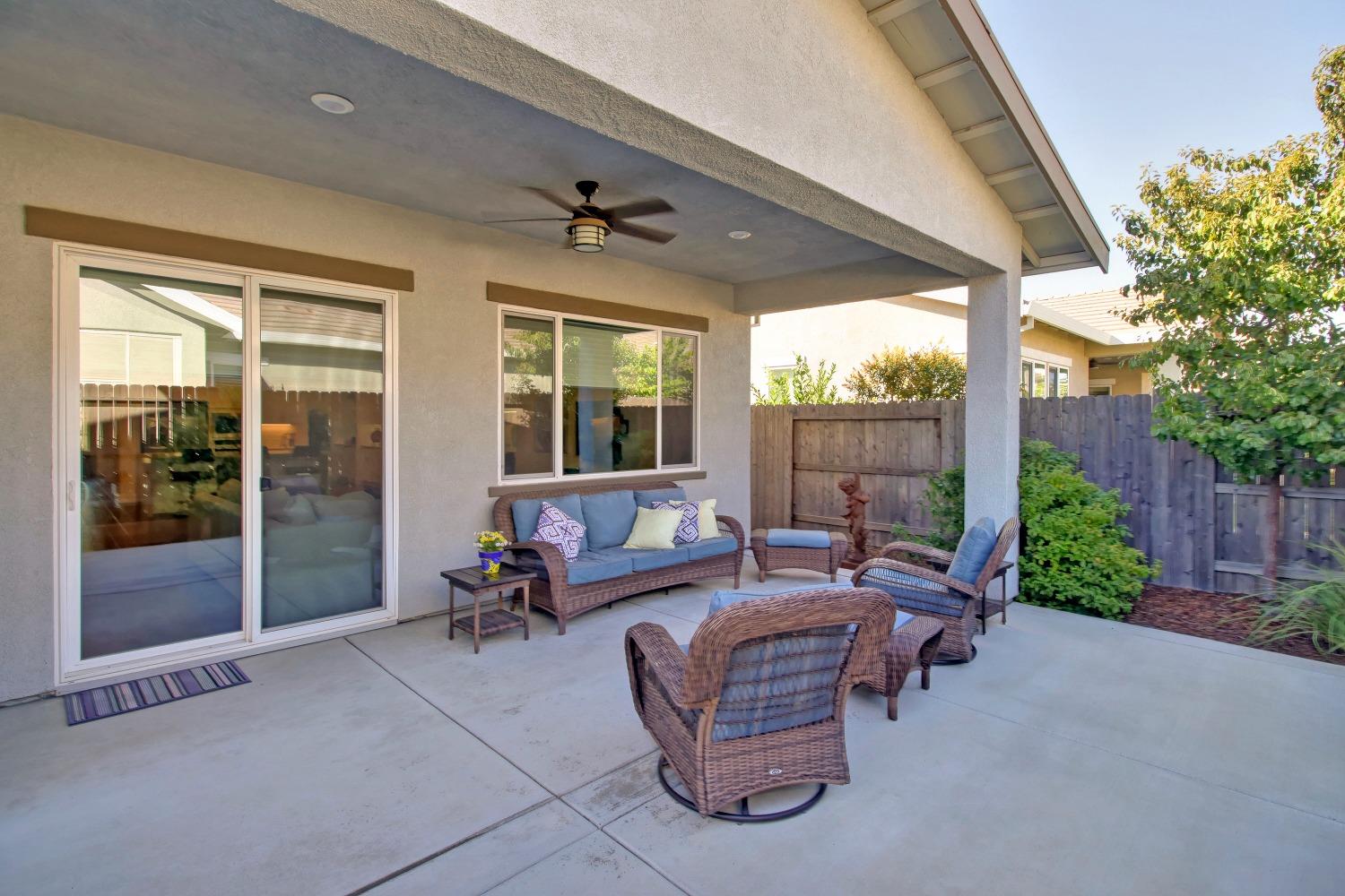 Detail Gallery Image 51 of 73 For 5040 Fieldview Ln, Roseville,  CA 95747 - 3 Beds | 3/1 Baths