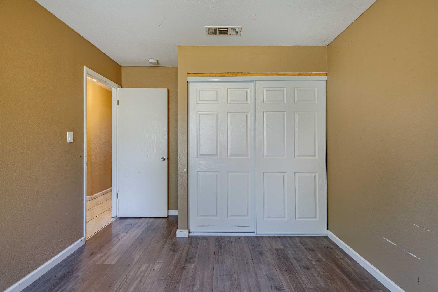 Detail Gallery Image 9 of 37 For 2800 Bateman Ln, Modesto,  CA 95354 - 5 Beds | 2 Baths