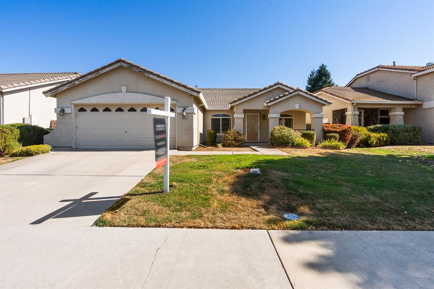 Detail Gallery Image 1 of 1 For 9875 Sorrentino Dr, Elk Grove,  CA 95757 - 4 Beds | 2 Baths