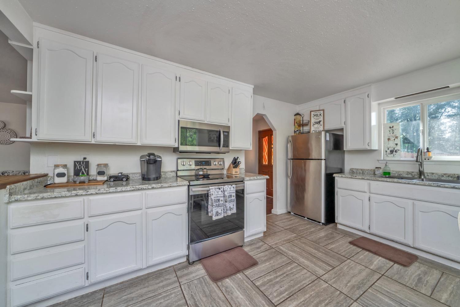 Detail Gallery Image 7 of 45 For 6596 Spring Way, Somerset,  CA 95684 - 2 Beds | 1 Baths