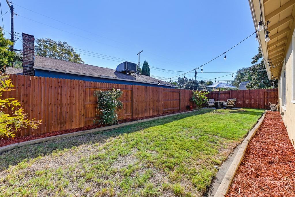 Detail Gallery Image 31 of 35 For 2188 Forrest St, Sacramento,  CA 95815 - 2 Beds | 1/1 Baths