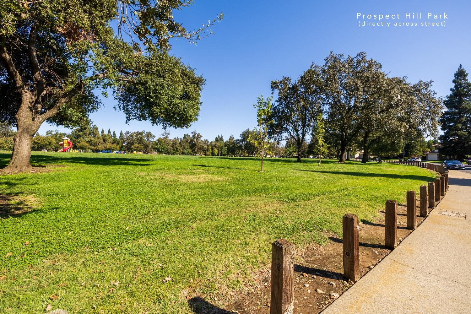 Detail Gallery Image 4 of 43 For 11853 Prospect Hill Dr, Gold River,  CA 95670 - 4 Beds | 2 Baths