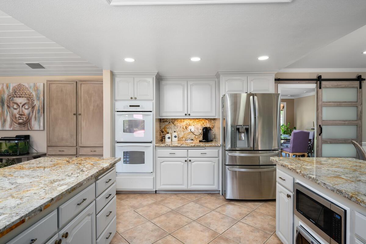 Detail Gallery Image 23 of 88 For 6476 Chiquita Way, Carmichael,  CA 95608 - 6 Beds | 3/1 Baths